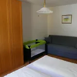 Zum Brunnen Penzion 3*