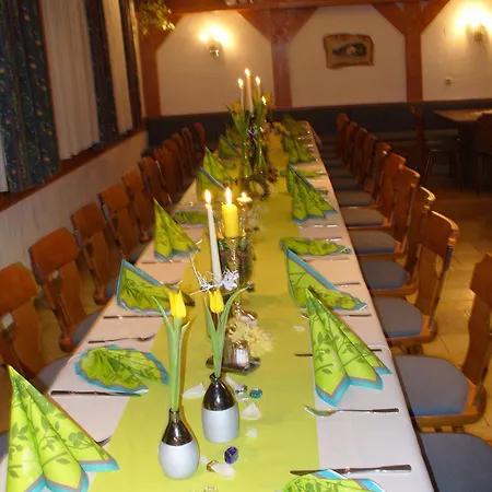 בית הארחה Zum Brunnen Mörnsheim