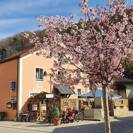Zum Brunnen Mörnsheim